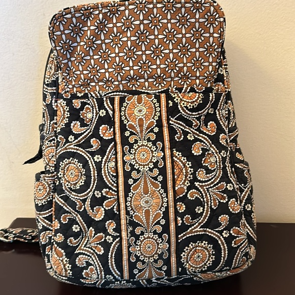 Vera Bradley small backpack . Fair condition - Picture 5 of 8
